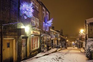 haworth first snow november 27 2010  233 am image 3 sm.jpg